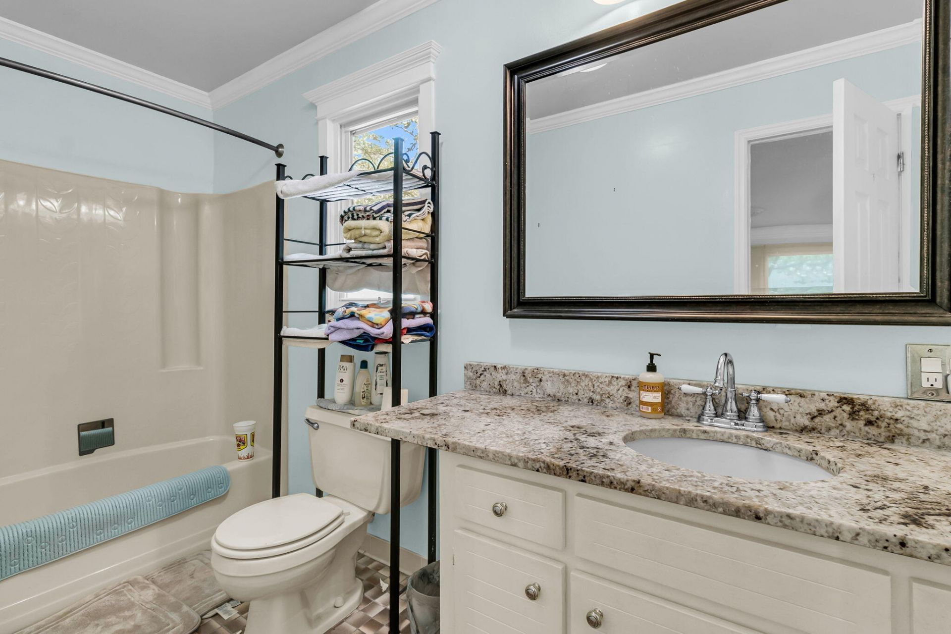 107 Westminster Avenue Photo 25
