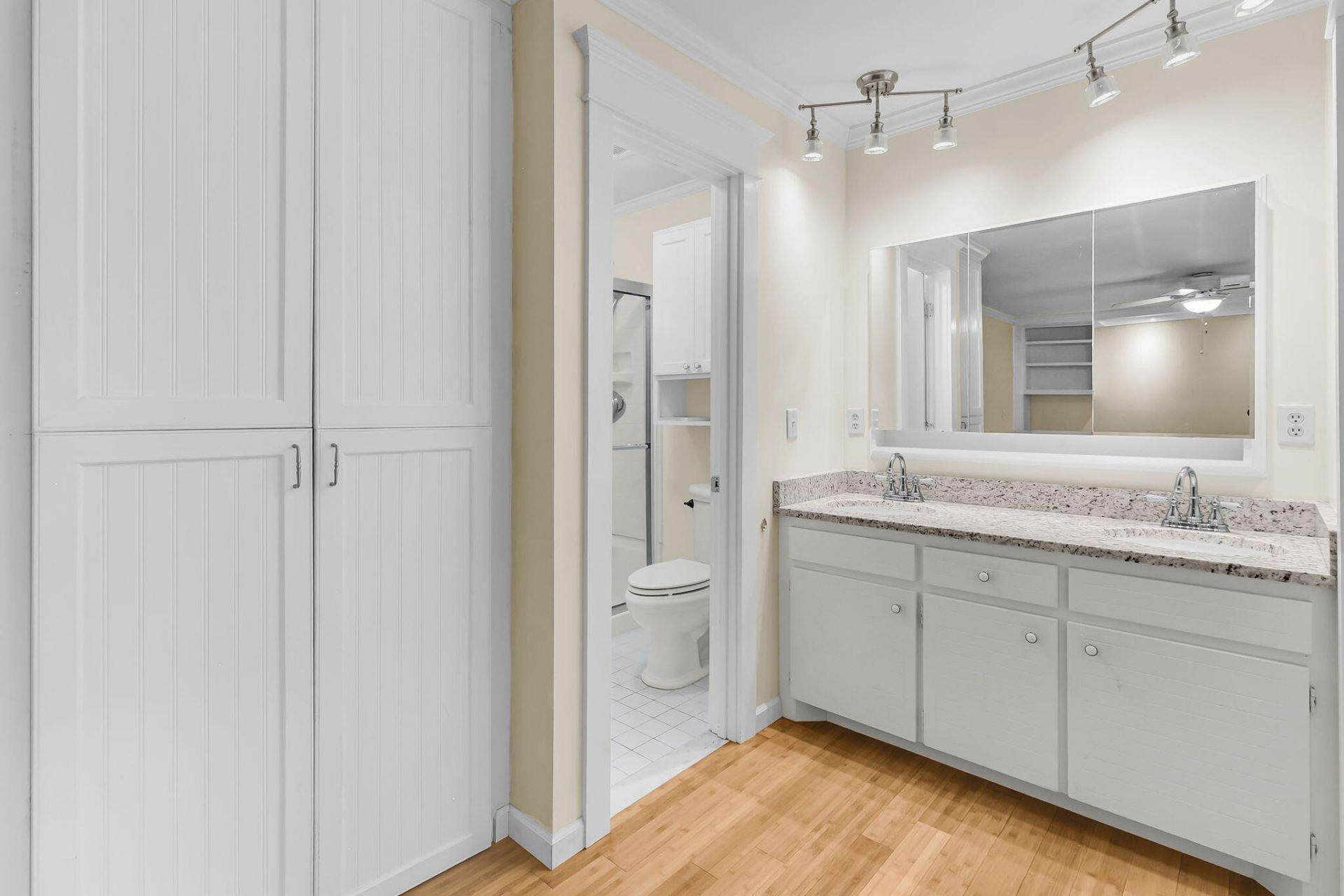 107 Westminster Avenue Photo 35