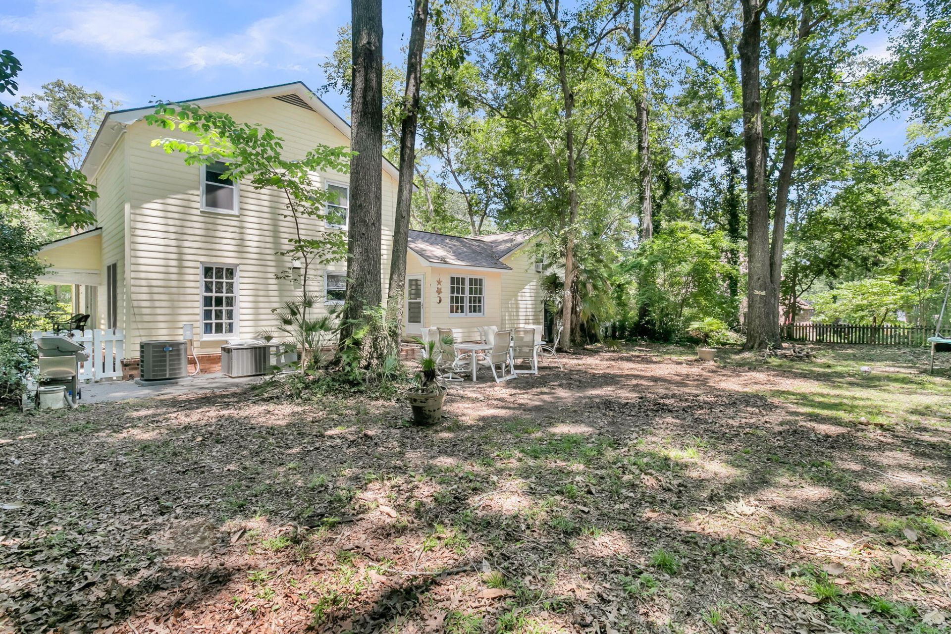 107 Westminster Avenue Photo 39