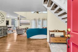 107 Westminster Avenue photo 4