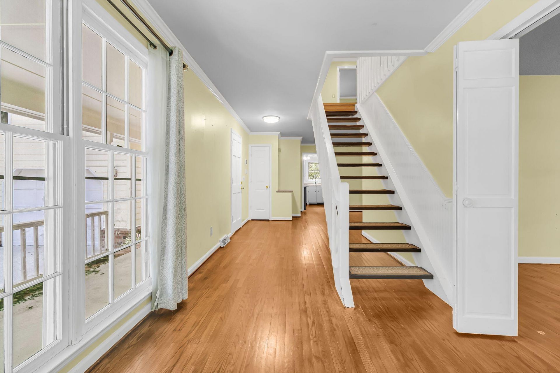107 Westminster Avenue Photo 7