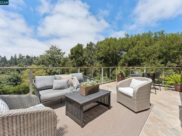 5821 Colton Blvd, Oakland, CA 94611