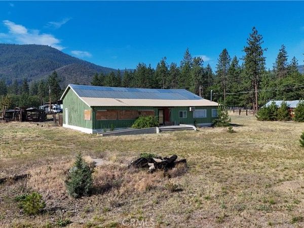 5331 Easy St, Yreka, CA 96097