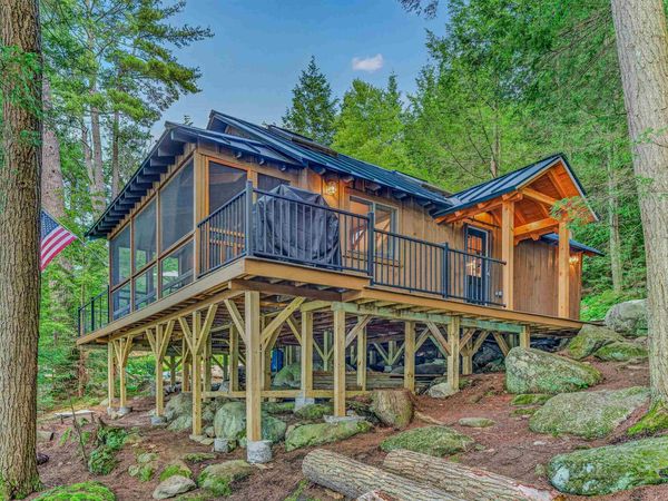 16 Hemlock Way, Holderness, NH 03245