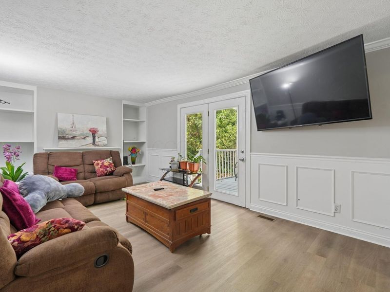 2622 Hingham Lane, Columbus, OH 43224 Photo 7