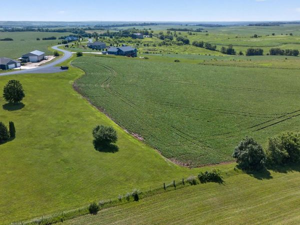 11 Panorama Road, Belleville, WI 53508