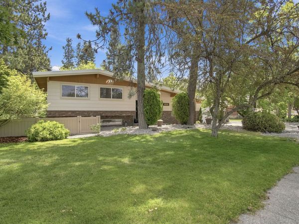 6814 N Wall St, Spokane, WA 99208