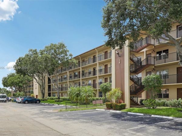 13455 SW 9th Ct , Unit 108J, Pembroke Pines, FL 33027
