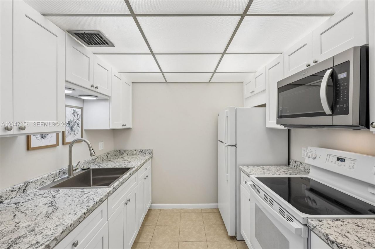 13455 SW 9th Ct , Unit 108J, Pembroke Pines, FL 33027 Photo