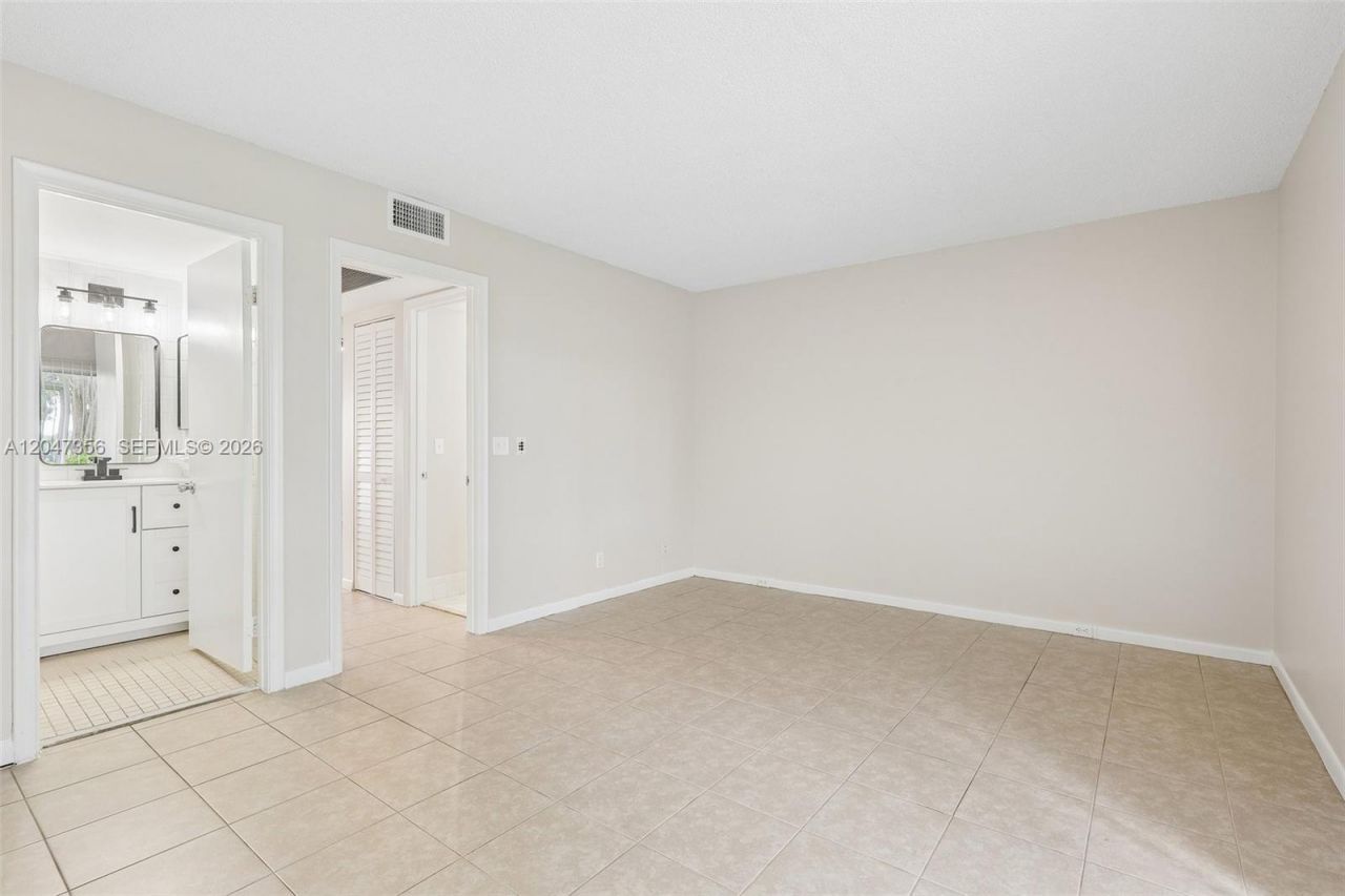 13455 SW 9th Ct , Unit 108J, Pembroke Pines, FL 33027 Photo