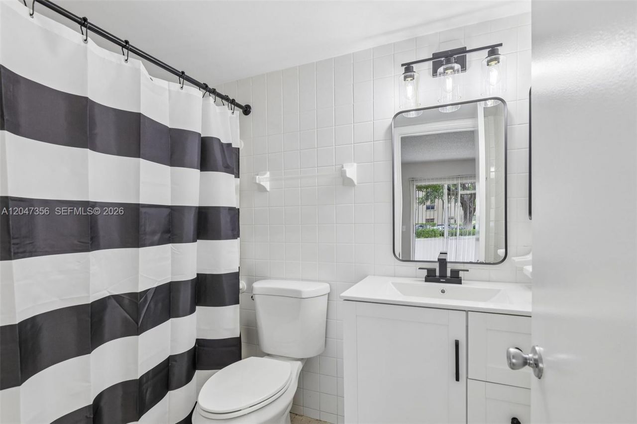 13455 SW 9th Ct , Unit 108J, Pembroke Pines, FL 33027 Photo