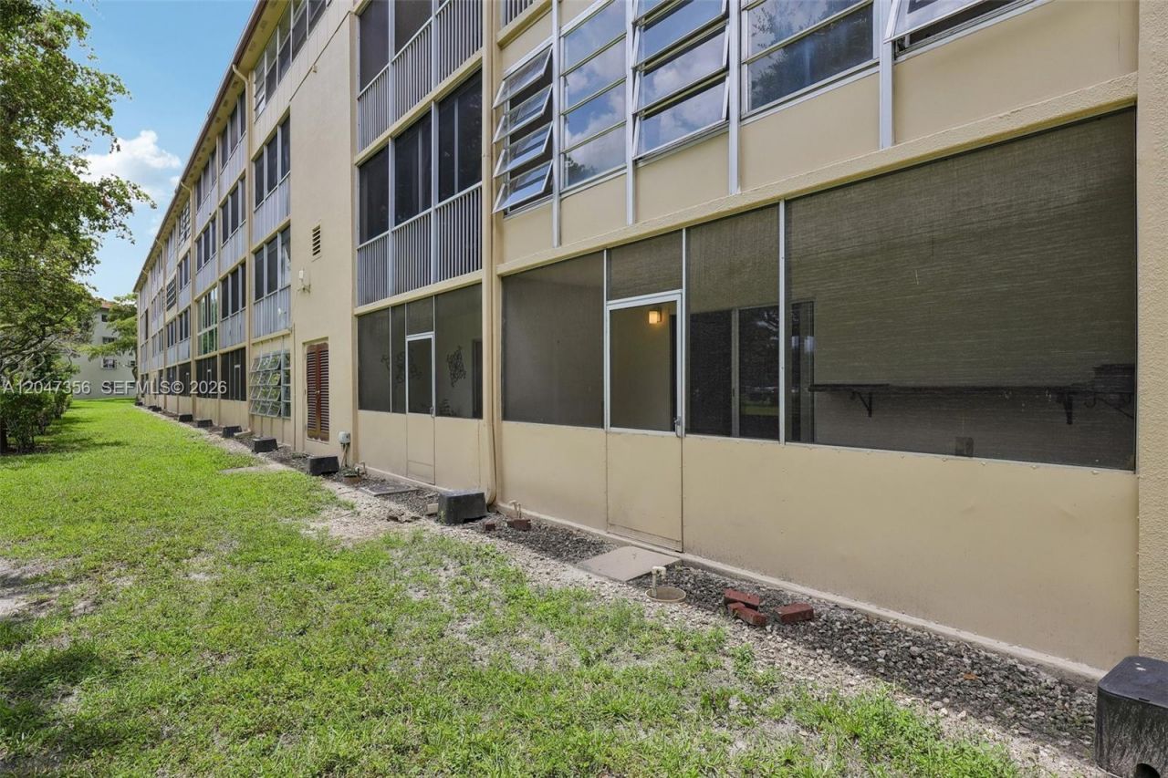 13455 SW 9th Ct , Unit 108J, Pembroke Pines, FL 33027 Photo