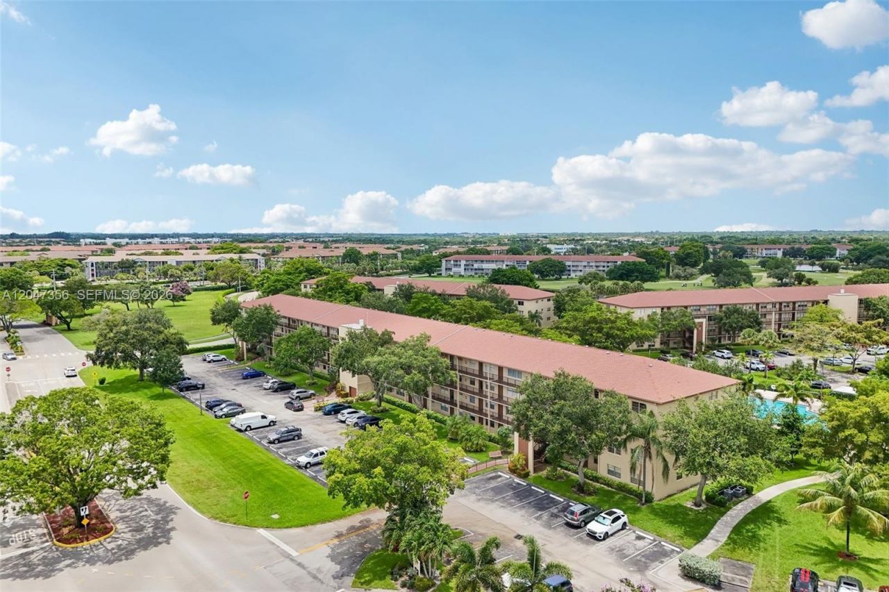 13455 SW 9th Ct , Unit 108J, Pembroke Pines, FL 33027 Photo