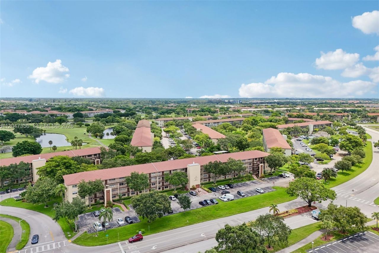 13455 SW 9th Ct , Unit 108J, Pembroke Pines, FL 33027 Photo
