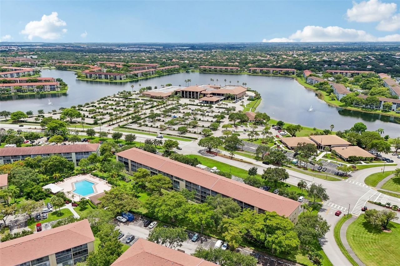 13455 SW 9th Ct , Unit 108J, Pembroke Pines, FL 33027 Photo