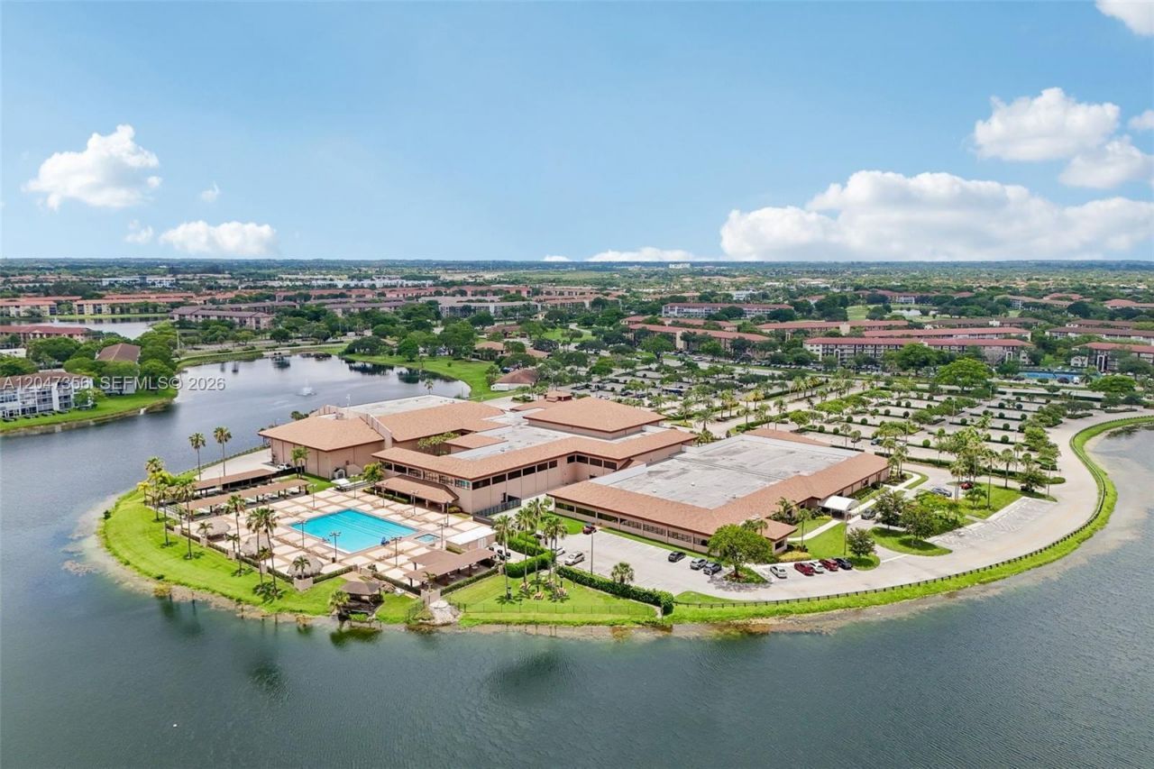 13455 SW 9th Ct , Unit 108J, Pembroke Pines, FL 33027 Photo