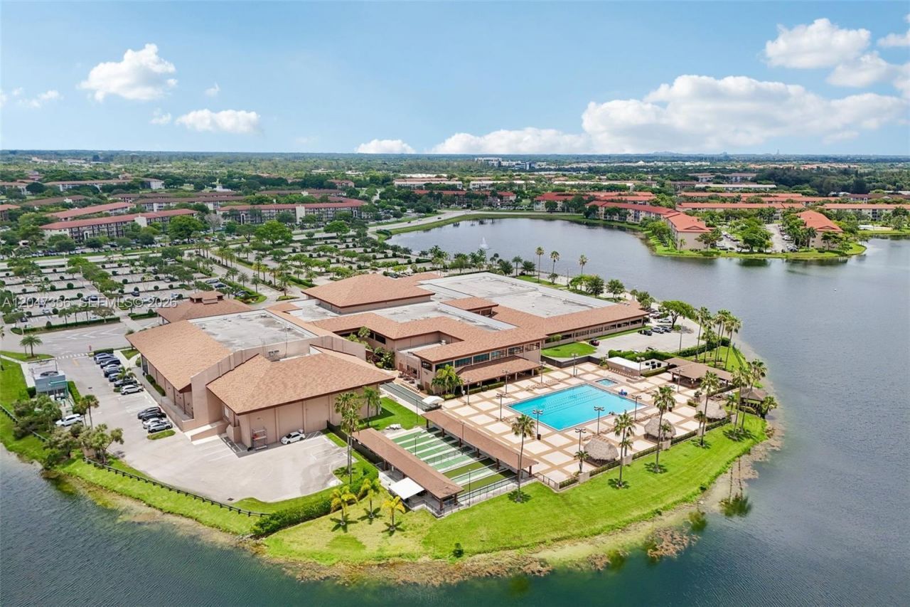 13455 SW 9th Ct , Unit 108J, Pembroke Pines, FL 33027 Photo