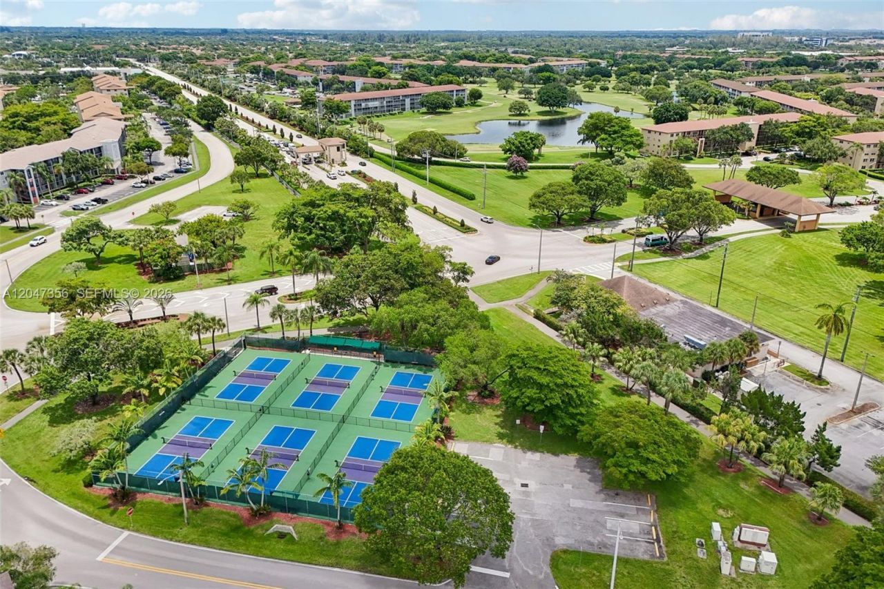 13455 SW 9th Ct , Unit 108J, Pembroke Pines, FL 33027 Photo