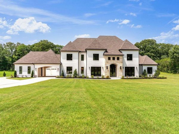 9080 FOREST MEADOWS DR, Unincorporated, TN 38125