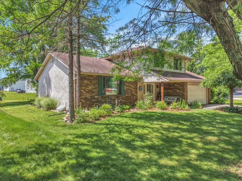 11 Roma Court SW, Etna, OH 43062 Photo 2