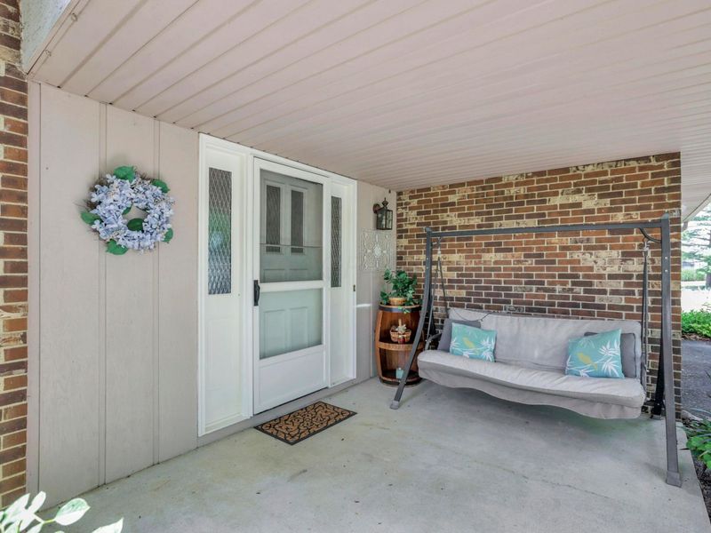 11 Roma Court SW, Etna, OH 43062 Photo 6