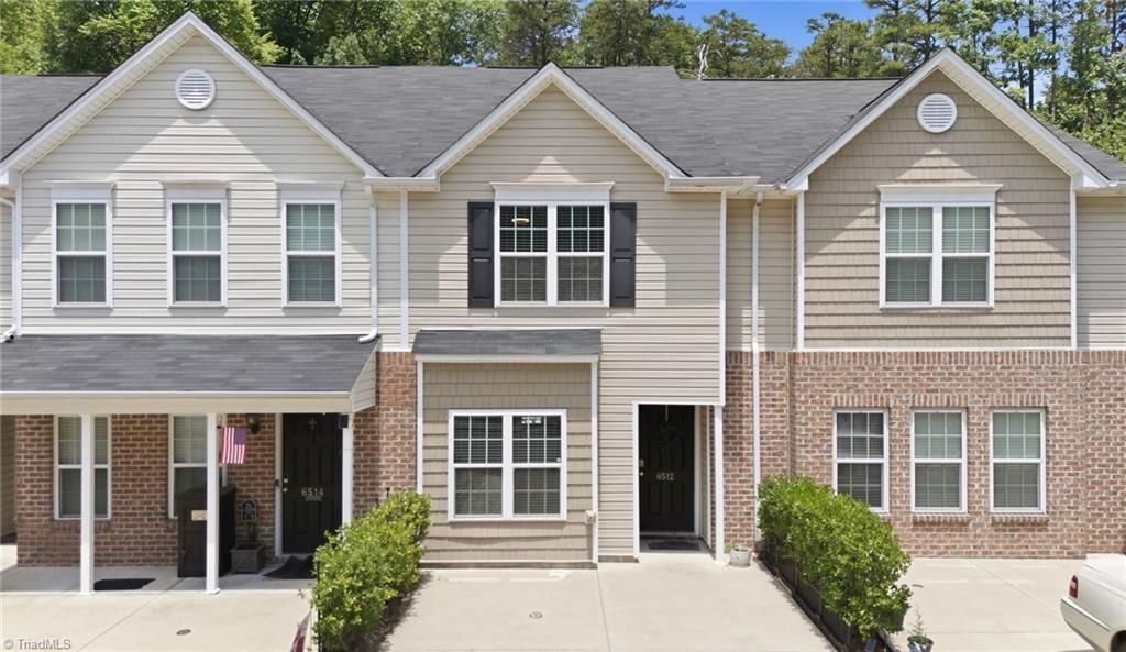 6512 Ashebrook Drive, High Point, NC 27265 Main Photo