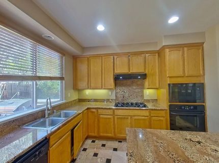 1692 Woodhaven Cir, Roseville, CA 95747 Photo