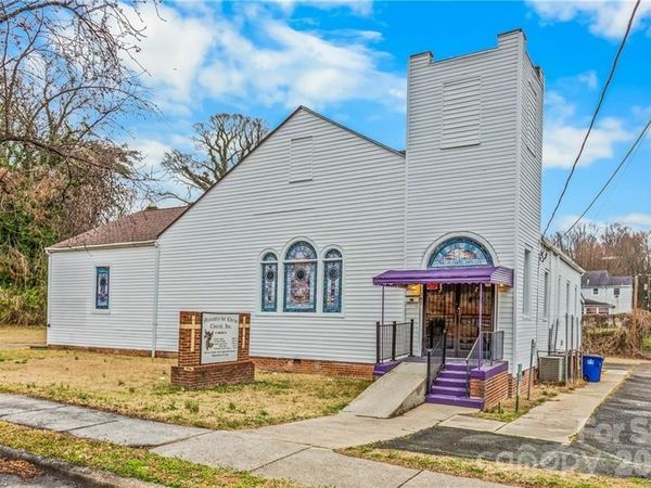 2341 N Patterson Avenue , Winston Salem, NC 27105