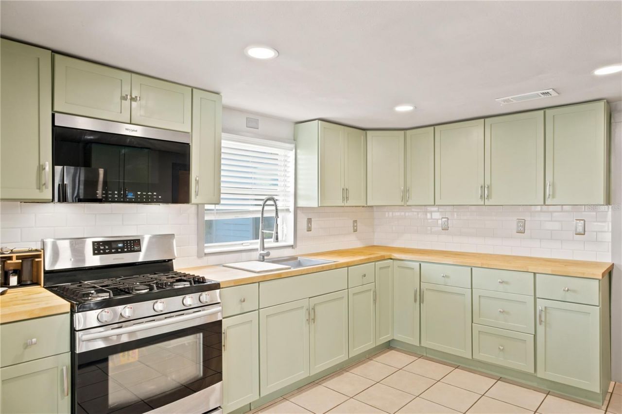 2017 W Belmont Street, Pensacola, FL 32501 Photo