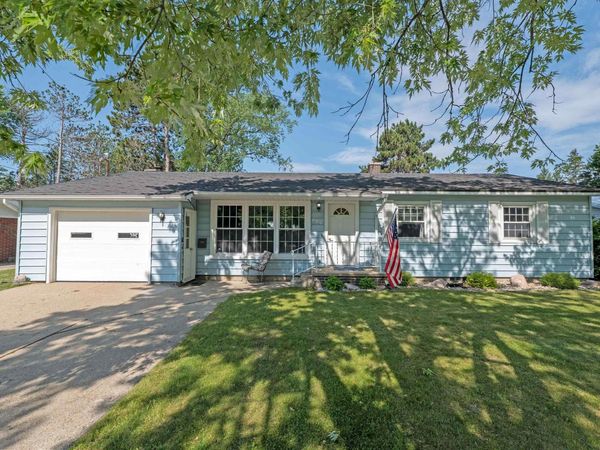 425 Leeson Avenue, Cadillac, MI 49601