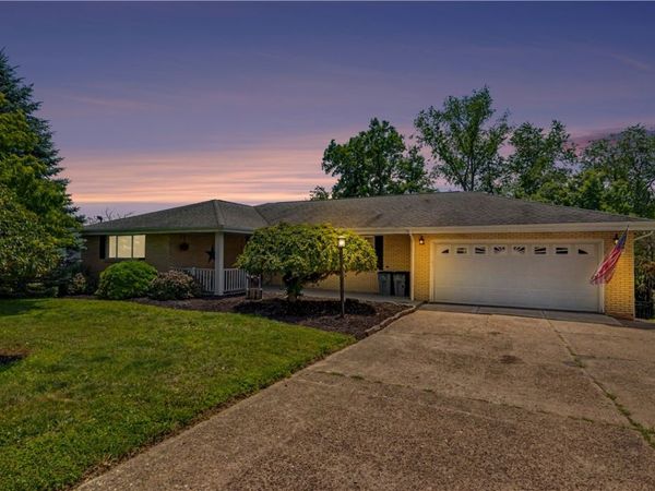 42 Locust Ave, Charleroi, PA 15022