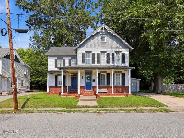 210 N Dyer Street , Elizabeth City, NC 27909