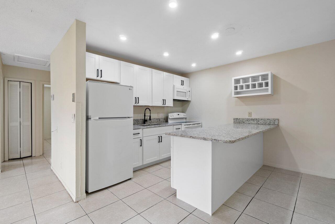 5854 Kumquat Road, Unit A, Royal Palm Estates, FL 33413 Photo