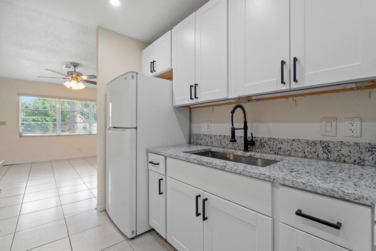 5854 Kumquat Road, Unit A, Royal Palm Estates, FL 33413 Photo