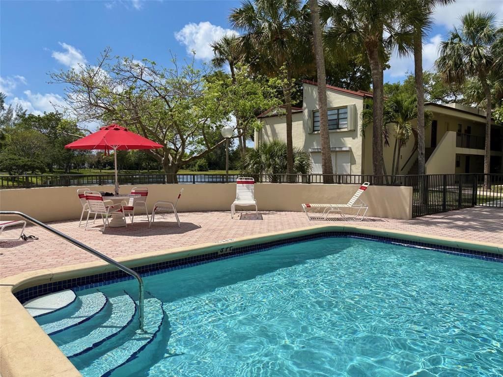 2314 S Cypress Bend Drive, Unit 614, Pompano Beach, FL 33069 Photo