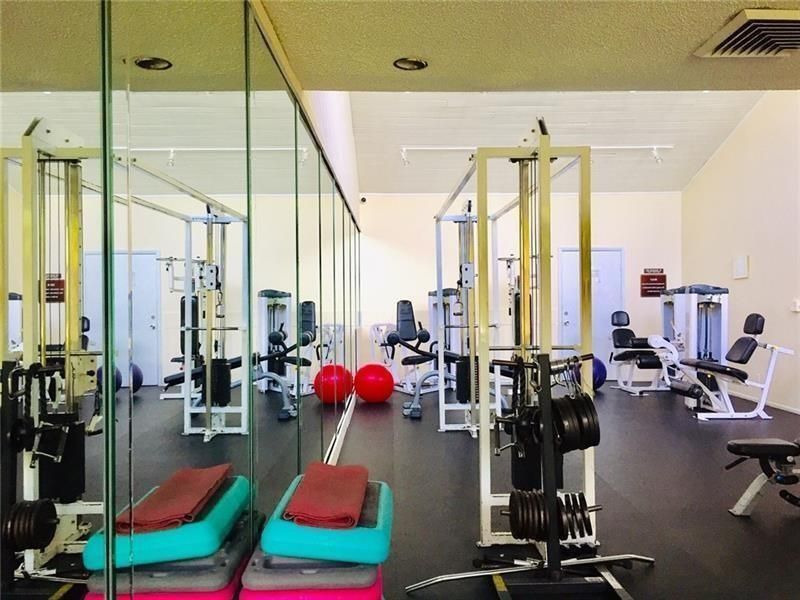2314 S Cypress Bend Drive, Unit 614, Pompano Beach, FL 33069 Photo
