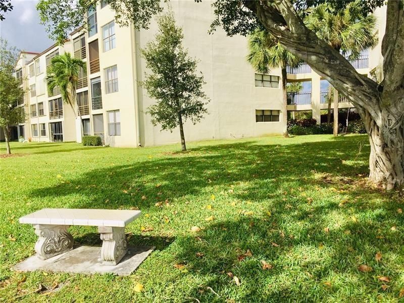 2314 S Cypress Bend Drive, Unit 614, Pompano Beach, FL 33069 Photo