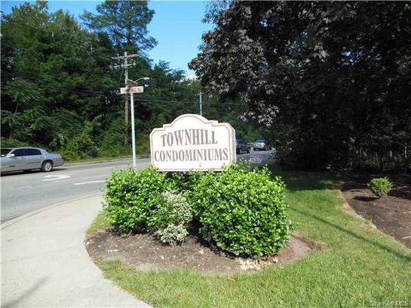 301 Town Hill Road , Nanuet, NY 10954