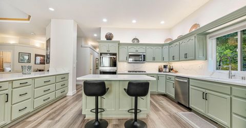 965 Springfield Drive, Gardnerville, NV 89460 Photo