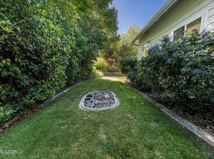 965 Springfield Drive, Gardnerville, NV 89460 Photo