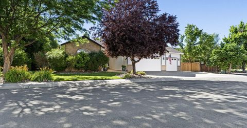 965 Springfield Drive, Gardnerville, NV 89460 Photo