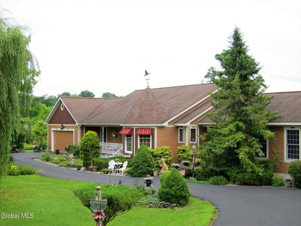 625 McKay Road, Amsterdam, NY 12010