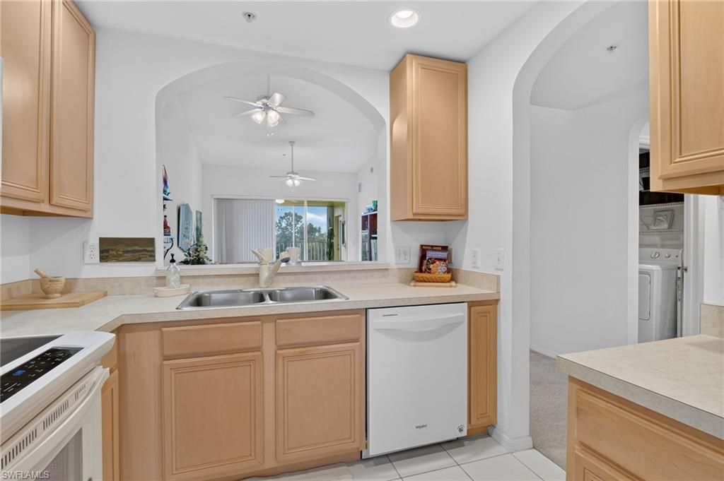 6820 Sterling Greens Pl, Unit 402, Naples, FL 34104 Photo
