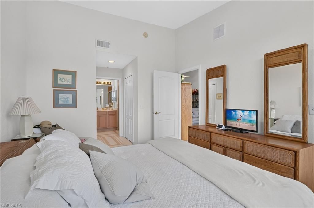 6820 Sterling Greens Pl, Unit 402, Naples, FL 34104 Photo