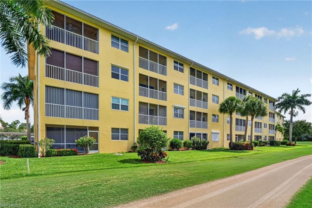 6820 Sterling Greens Pl, Unit 402, Naples, FL 34104 Photo