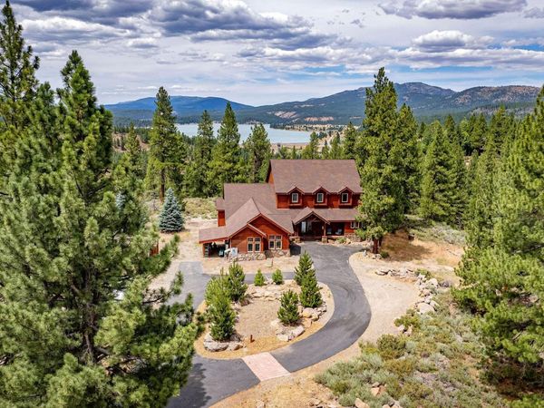 14594 Boca View Court, Truckee, CA 96161