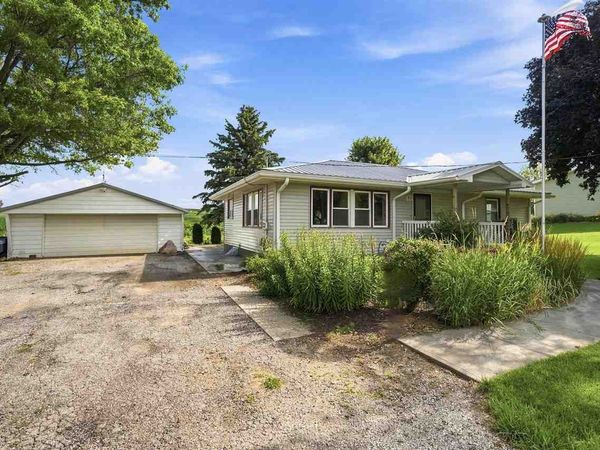 703 E State, Williamsburg, IA 52361