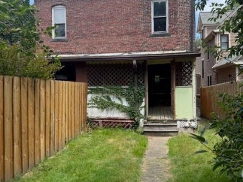 4309 Clinton Avenue, Cleveland, OH 44113 Photo 11