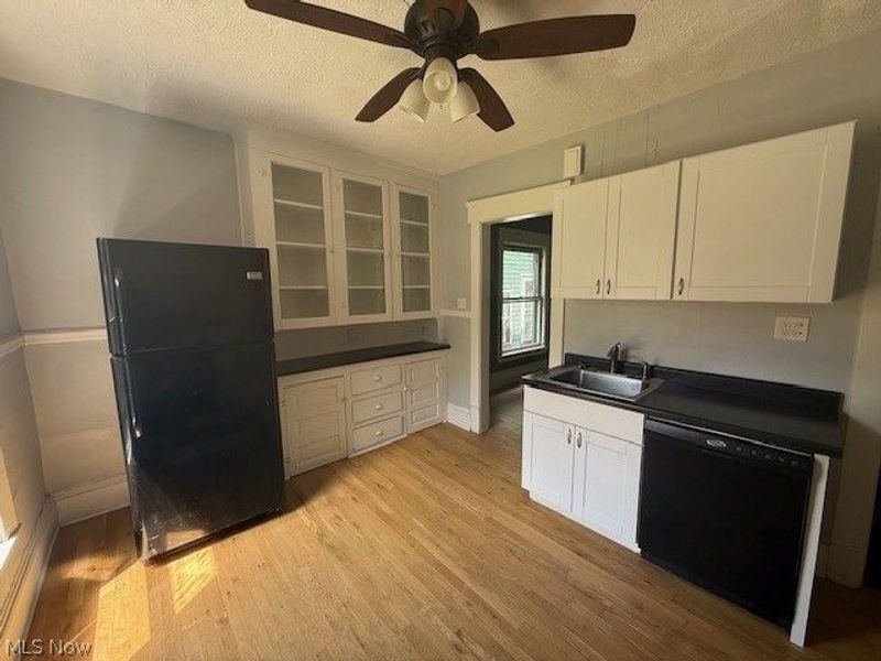 4309 Clinton Avenue, Cleveland, OH 44113 Photo 3
