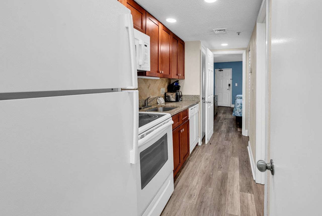 158 Seawatch Dr.  Photo 7